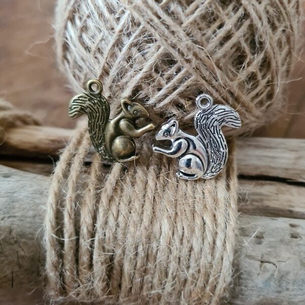 charm bronze - Ecureuil
