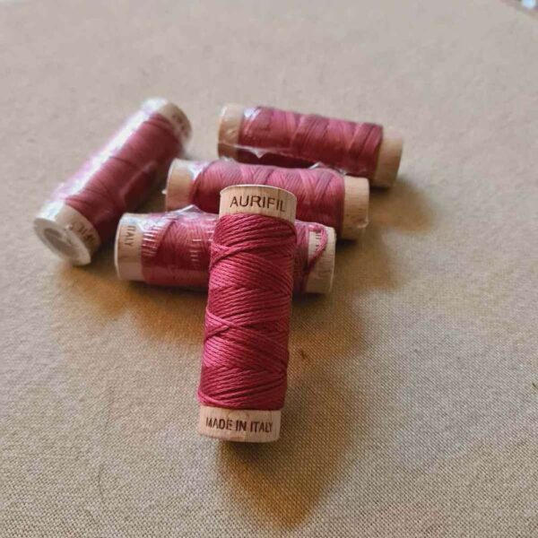 AURIFIL - Fil Aurifloss 6 brins , coloris 2455 Medium carmine red