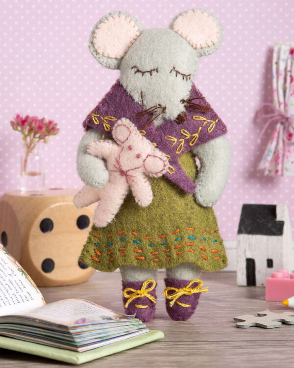 Corinne Lapierre - Mini kit feutrine petite souris et son doudou