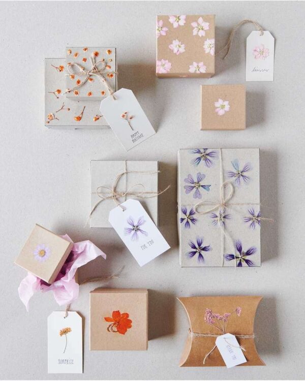 Rico Design - 12 Etiquettes cadeaux Blanc Crème