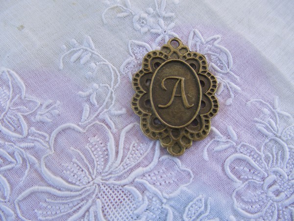 Charm Monogramme Bronze - Lettre A