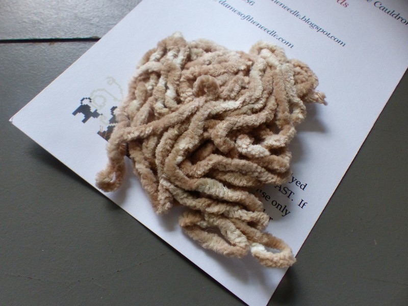 P1090650_ml HOF - Chenille de soie à broder Coloris Scorched linen – Image 1
