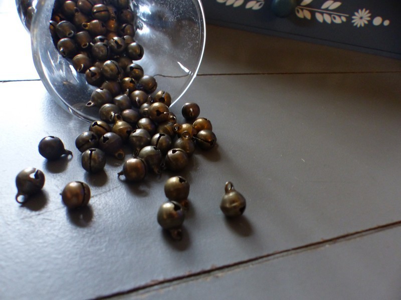 P1090767_ml LCF - Grelot coloris bronze antique 12mm – Image 1