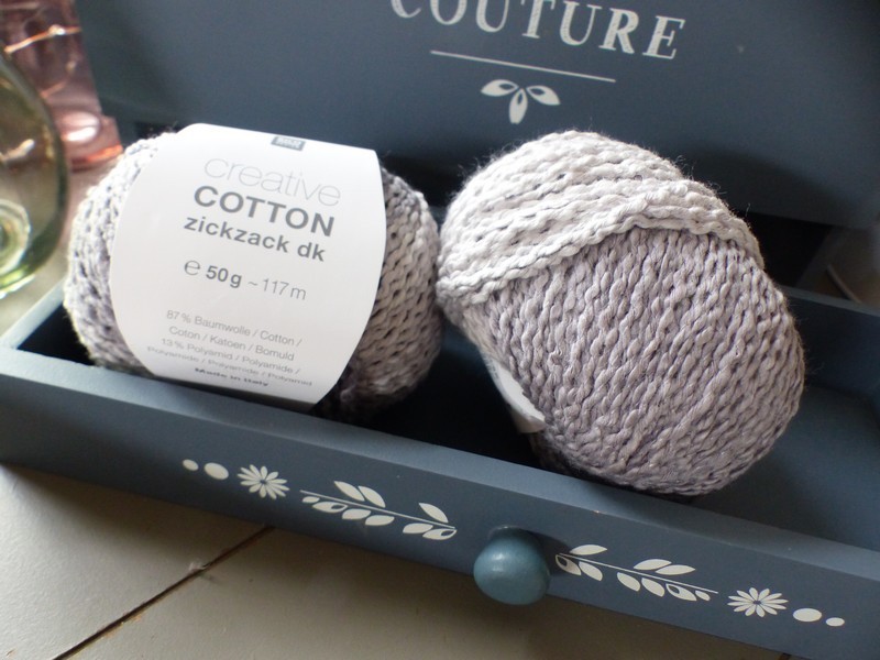 P1100819_ml Rico Design - Creative Cotton Zickzack Dk coloris Gris 007 – Image 1