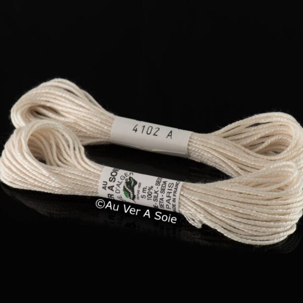 AVAS - Soie d'alger coloris 4102 (CREME)