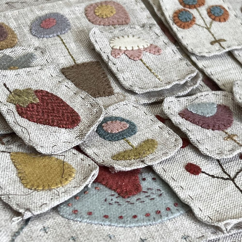 Hatched and Patched - Projet A Day in HappyLand, Pack de lainage 12/12