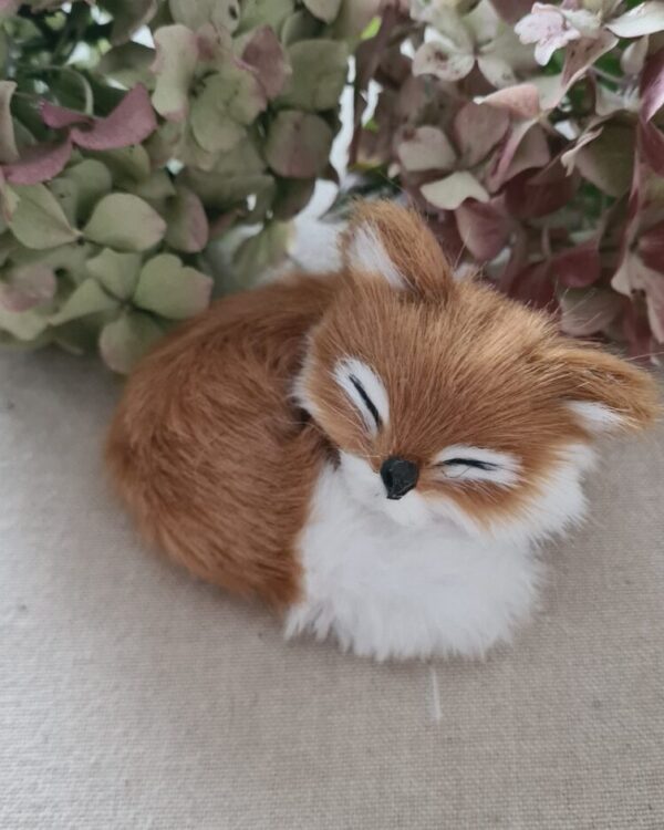 LCF - Décoration petit Renard roux yeux dormeurs