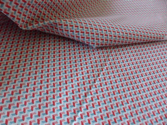 P1020579 Rico Design - Tissu Cranté Bleu Clair /Rose – Image 1