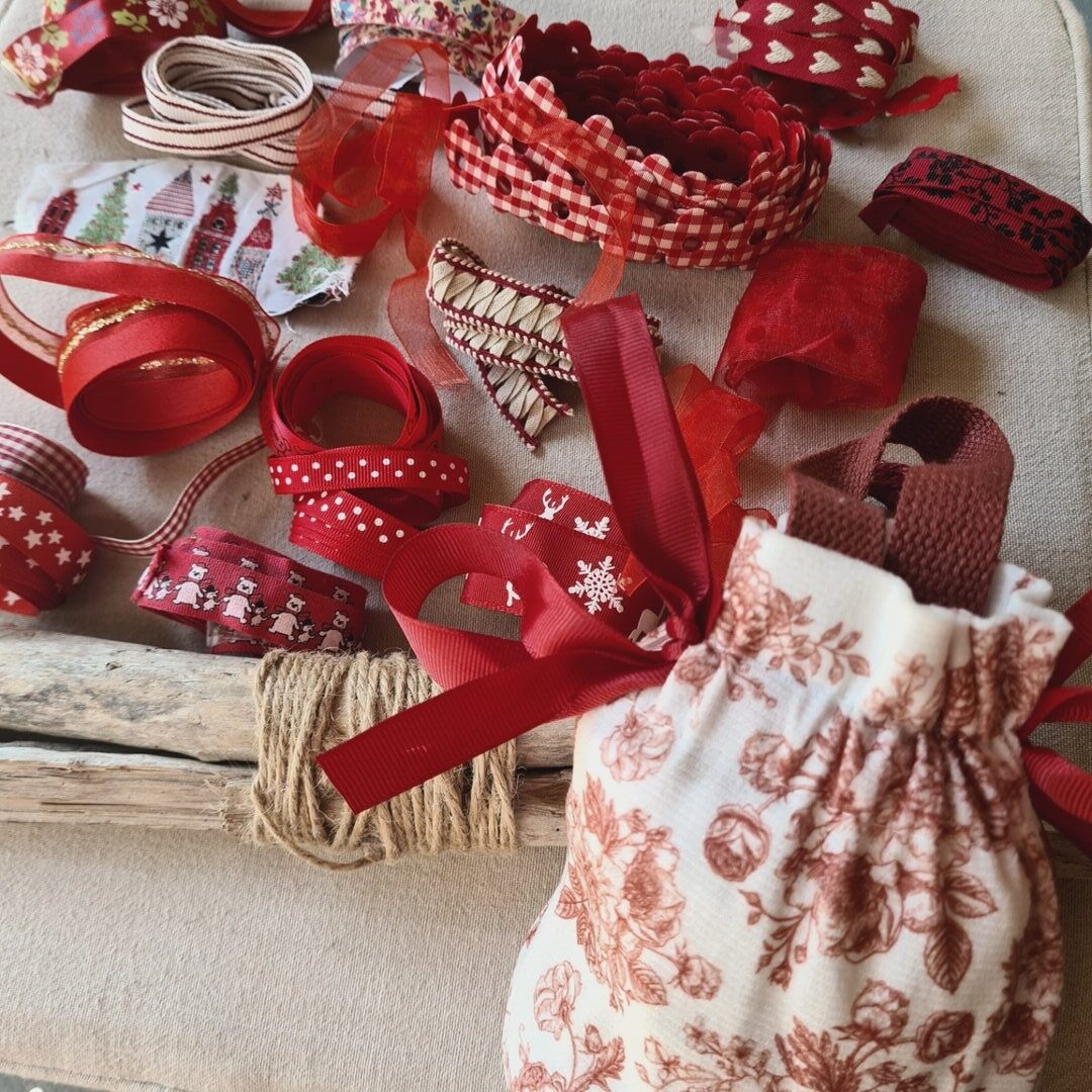 les-petits-pochons-le-comptoir-des-fees-rouge21 LCF - Petit pochon coloris ROUGE, lot 2 – Image 1