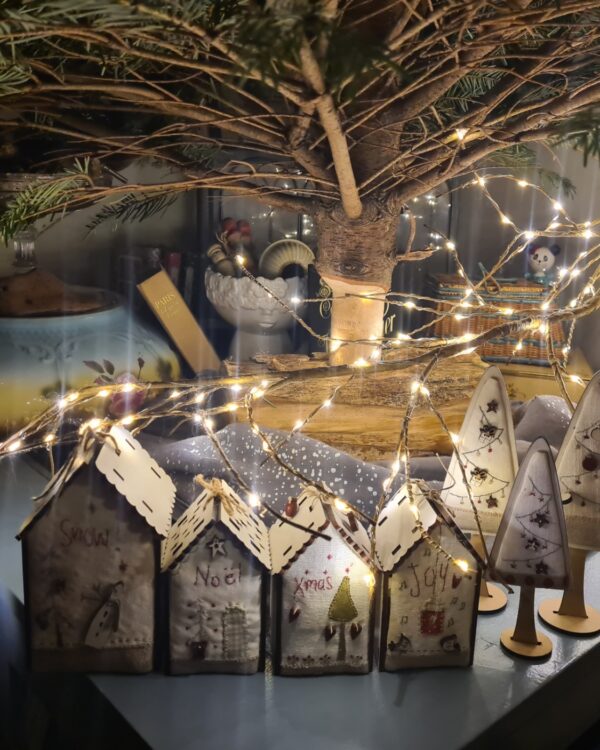 The Bee Company - Mini kit de patchwork Village de Noël