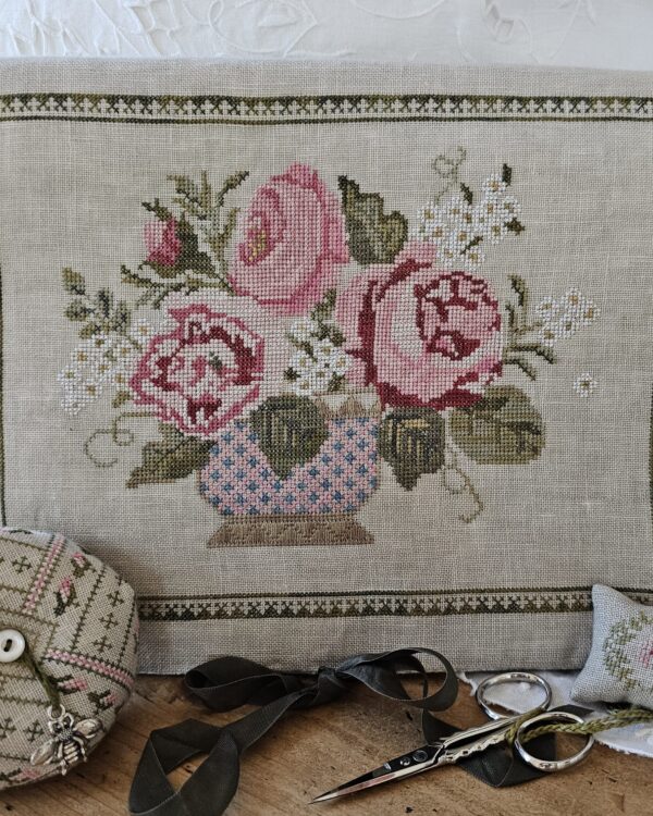 Samplers Not Forgotten - Peony Pocket & Accessories