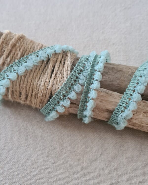 Mini pompons - Coloris Vert sauge 063