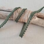 Mini pompons - Coloris Vert olive foncé 069