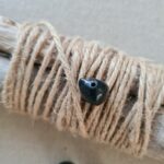 Perle en acrylique - Petite tête de chat – Image 2