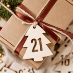 Sapins en bois numérotés de 1 à 25 – Calendrier de l’Avent – Image 2